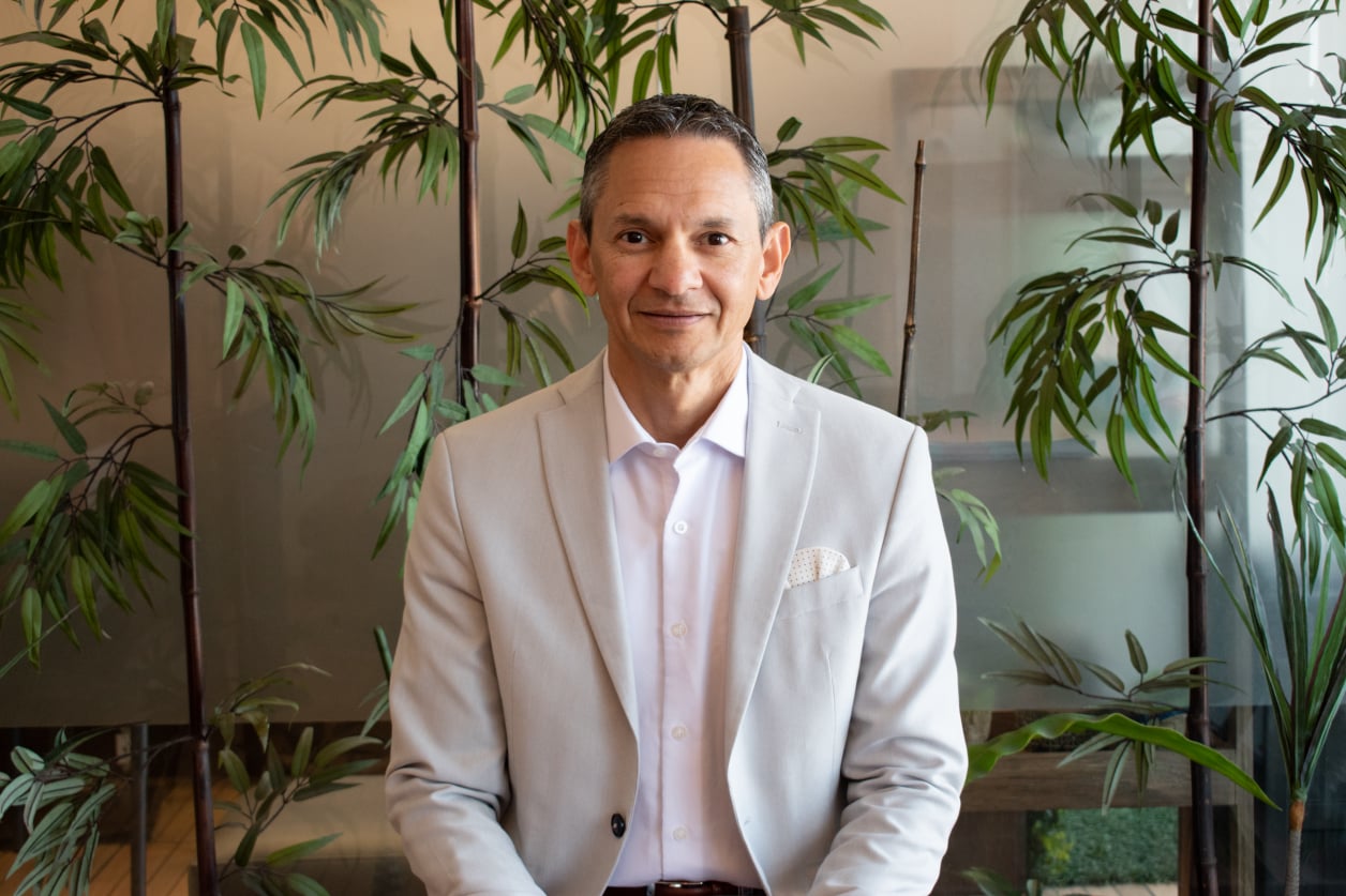 DR MIGUEL SAMBRANO